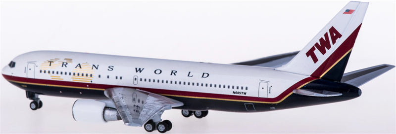 AeroClassics TWA Boeing 767-200 N605TW 1:400 Diecast Model view 2