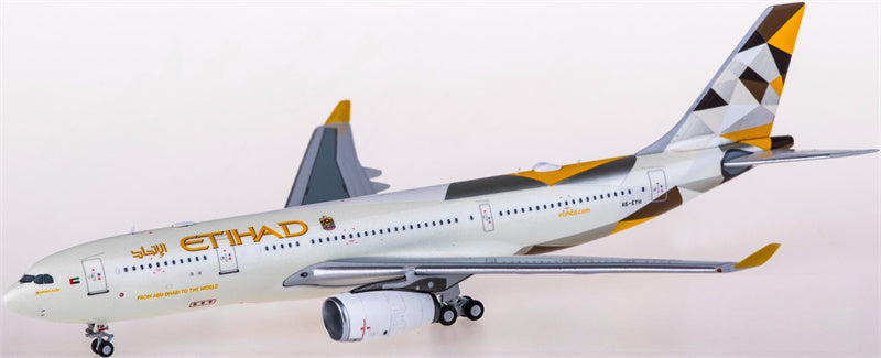 NG Models Etihad Airways Airbus A330-200 A6-EYH 1:400 Diecast Model view 2