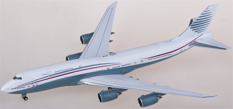 JC Wings Qatar Amiri Flight Boeing 747-8 A7-HBJ 1:400 Diecast Model view 3