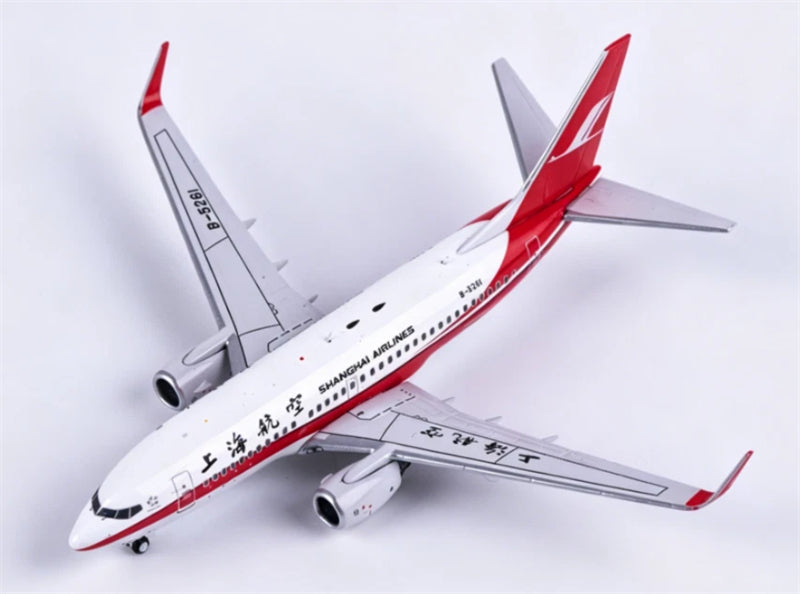 CW Model 1:400 Shanghai Airlines Boeing 737-700 B-5261  DIECAST Model