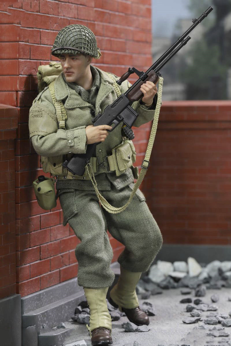 DID WWII US Rangers Save Soldiers 1:12 Soldier Pre-built Model