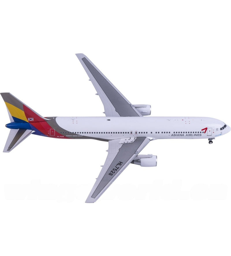 C Model 1:400 Asiana Airlines Boeing 767-300 HL7528  DIECAST Model