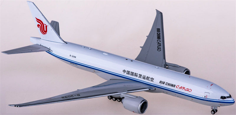 Phoenix Air China Cargo Boeing 777-200LRF B-2098 1:400 Diecast Model view 2