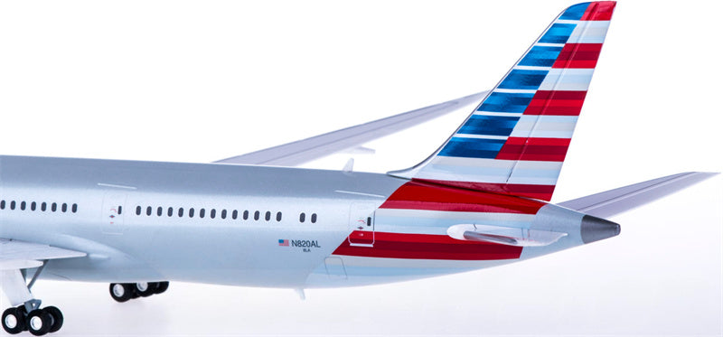 Herpa American Airlines Boeing 787-9 N820AL 1:200 ABS Model view 3