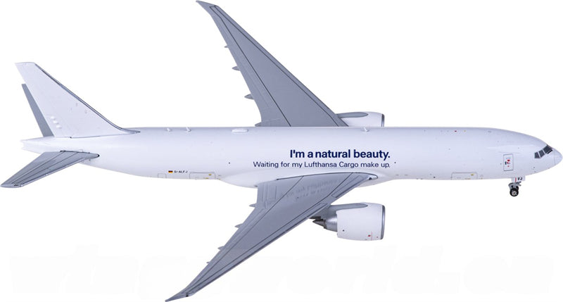 JC Wings Lufthansa Boeing 777-200LRF D-ALFJ 1:400 Diecast Model view 1