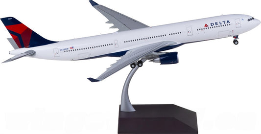 Geminijets Delta Air Lines for Airbus A330-300 N829NW 1:200 Aircraft Pre-built  Airliner Model Display