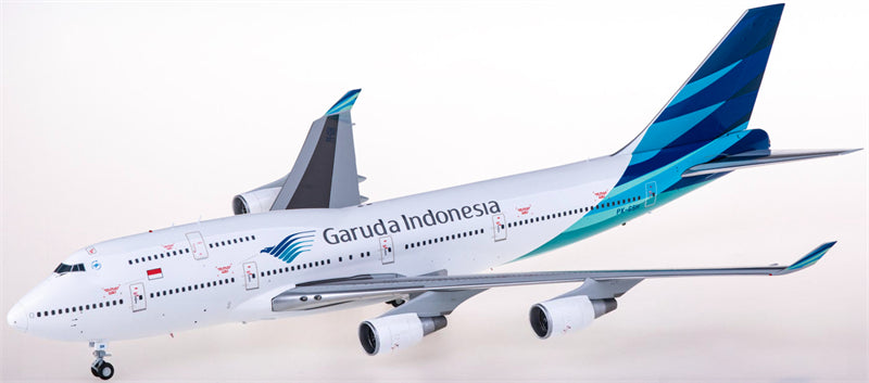 JC Wings Garuda Indonesia Boeing 747-400 PK-GSH 1:200 Diecast Model view 2