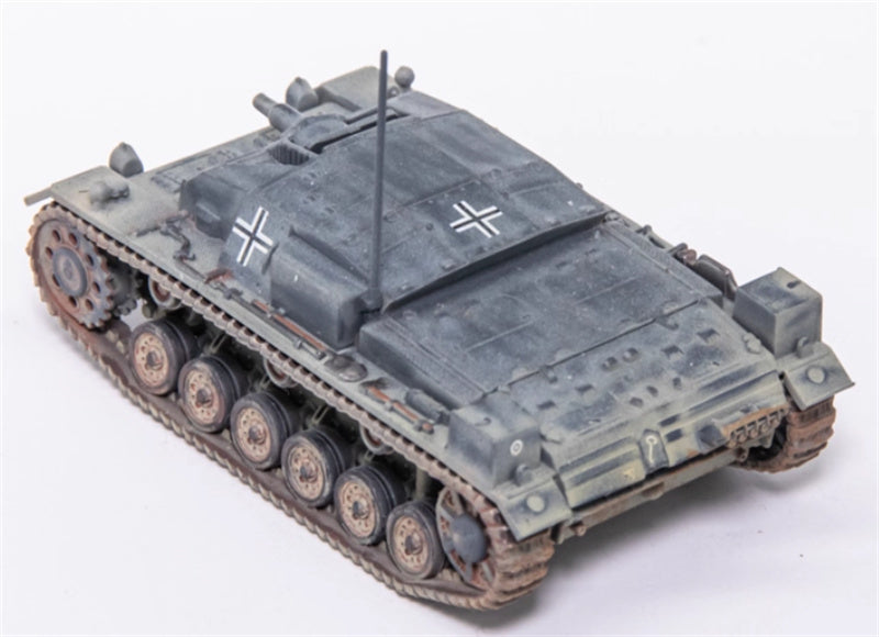 Dragon StuG.III Ausf.A Guard Banner Armored Division LAH Aging Limited Edition 1:72 Tank Pre-built Model