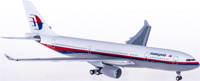 AeroClassics Malaysia Airlines Airbus A330-200 9M-MKX 1:400 Diecast Model view 3