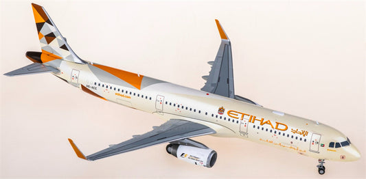 JC Wings 1:200 Etihad Airways Airbus A321 A6-AEE Diecast Model view 1
