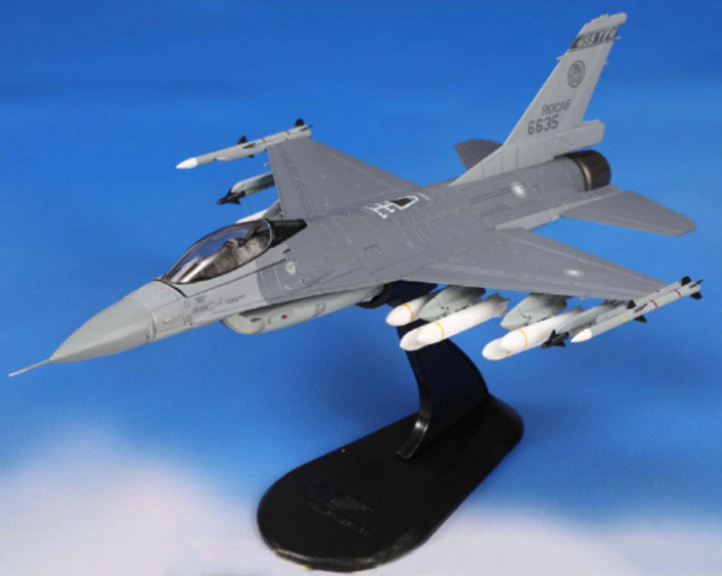 HOBBY MASTER ROCAF / Chihhang AB, Taiwan F-16V 455th TFW 22nd TFG 1:72 Model    6635