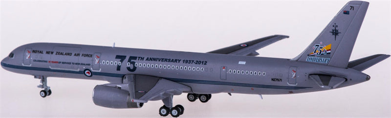 JC Wings Royal New Zealand Air Force Boeing 757-200 NZ7571 75th Anniversary 1:400 Diecast Model view 3