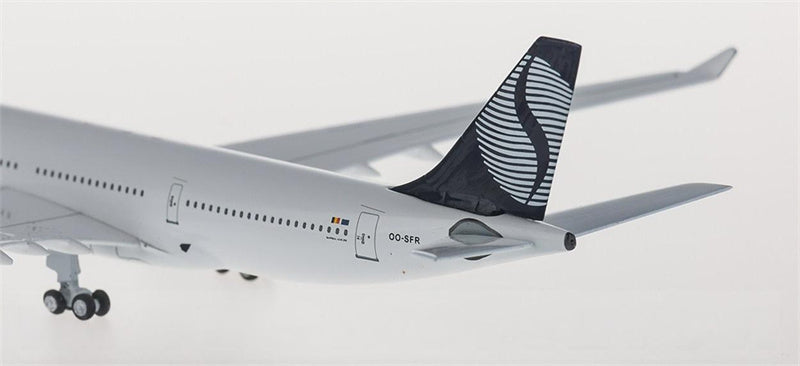 AeroClassics Sabena Airbus A330-200 OO-SFR 1:400 Diecast Model view 5