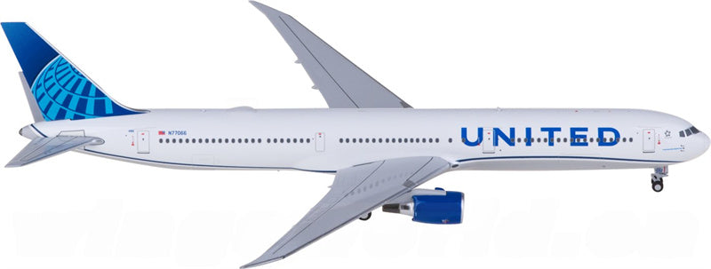 NG Models United Airlines for Boeing 767-400ER N77066 1:400 Airplane Pre-built  Airliner Model Display