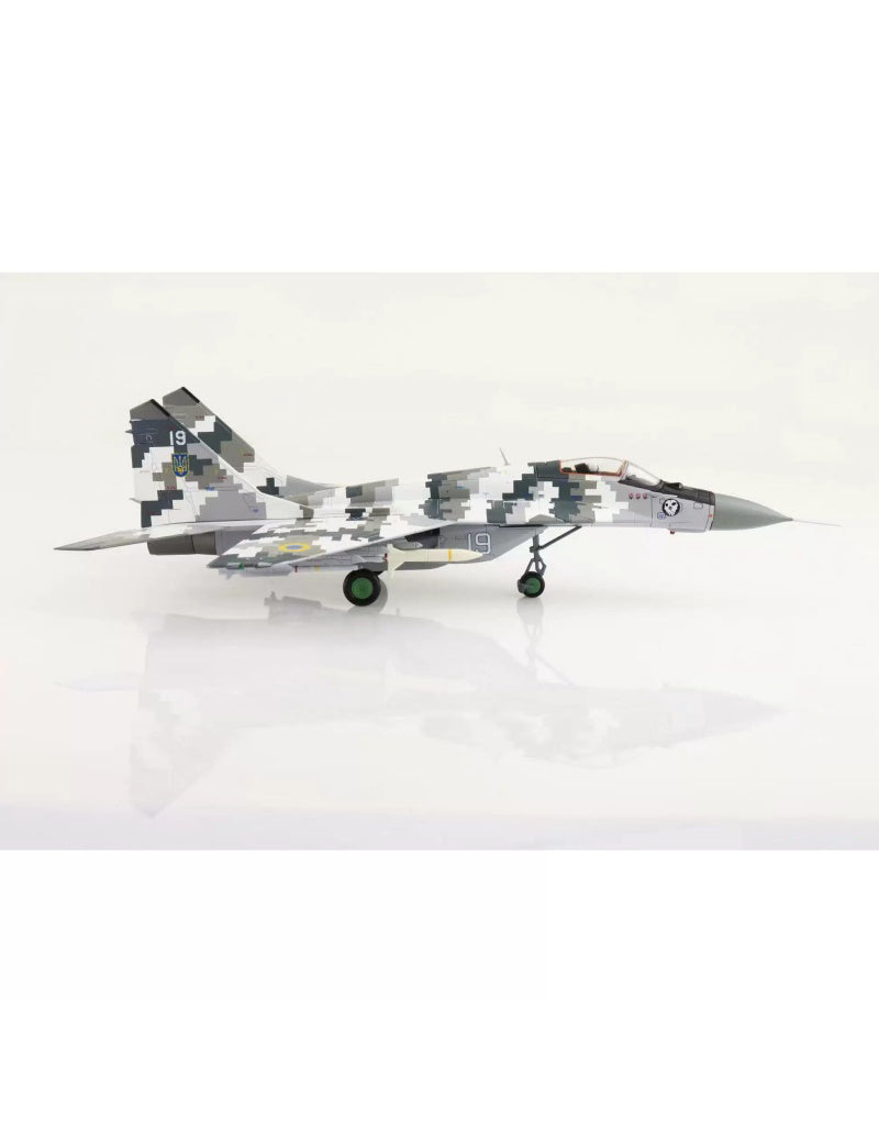 HOBBY MASTER Ukrainian Air Force MiG-29 9-13  1:72 Model   Ghost of Kyiv #19