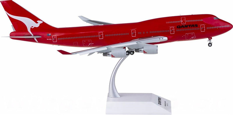 JC Wings Qantas Boeing 747-400 VH-OEJ Flaps Down 1:200 Diecast Model view 1