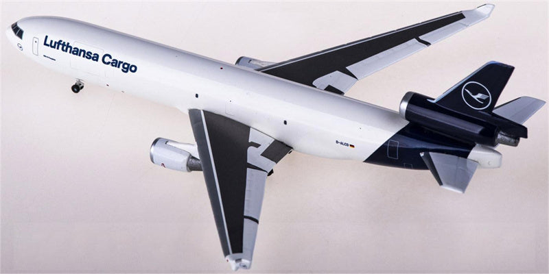 Herpa Lufthansa Cargo McDonnell Douglas MD-11F D-ALCD 1:500 Diecast Model view 2