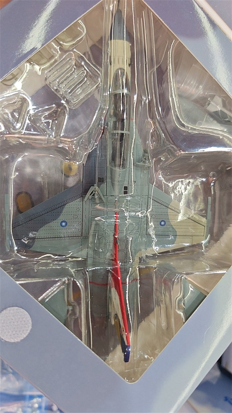 Bless Wing ROCAF F-CK-1  1:72 Model   twin seat