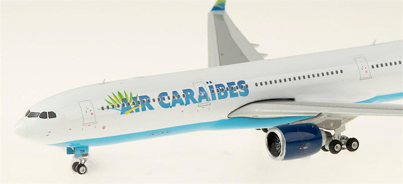 Phoenix Air Caraibes Airbus A330-300 F-HPTP 1:400 Diecast Model view 5