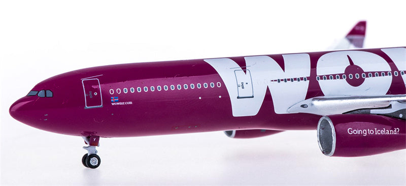 AeroClassics WOW air Airbus A330-300 TF-GAY 1:400 Diecast Model view 3