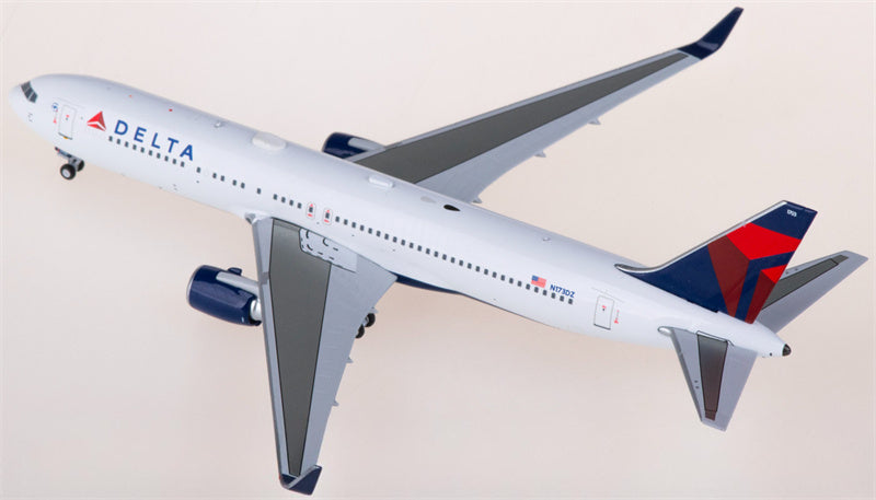 NG Models Delta Air Lines Boeing 767-300ER N173DZ 1:400 Diecast Model view 3