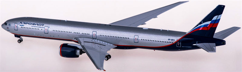 Phoenix Aeroflot Boeing 777-300ER VP-BFC 1:400 Diecast Model view 2