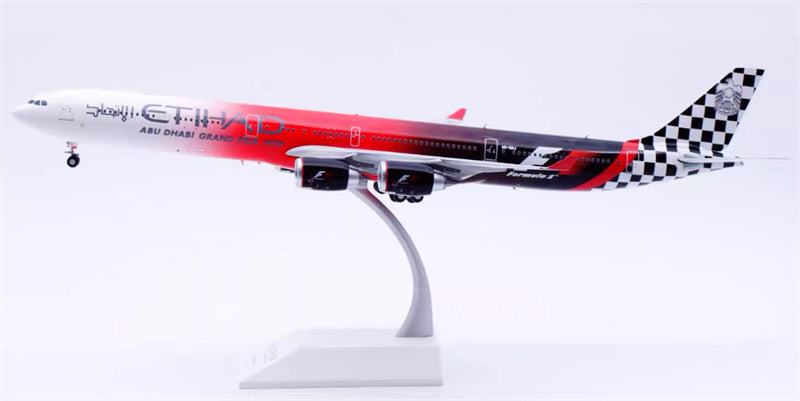 JC Wings Etihad Airways Airbus A340-600 A6-EHJ 2009 edition 1:200 Diecast Model view 2