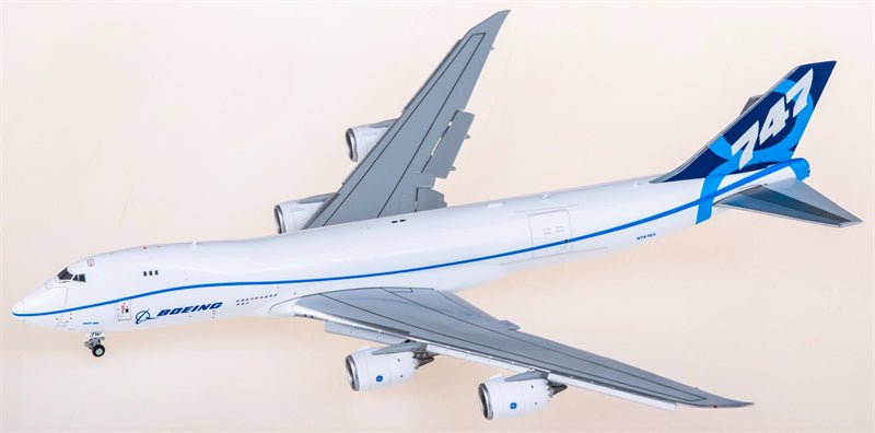 HX Models 1:400 Boeing 747-8F N747EX Flaps down Model