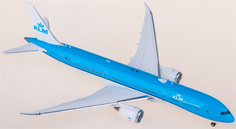 Phoenix KLM Royal Dutch Airlines Boeing 787-9 PH-BHF 1:400 Diecast Model view 3