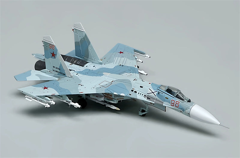 SQ Wings Baltic Fleet Naval Aviation Su-27P RF-33753 1:200 Model 2022   Red 98