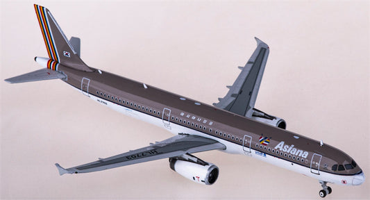 Phoenix Asiana Airbus A321 HL7703 1:400 Diecast Model view 1