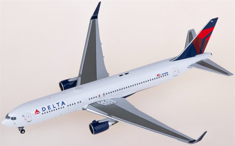 NG Models Delta Air Lines Boeing 767-300ER N174DN 1:400 Diecast Model view 1