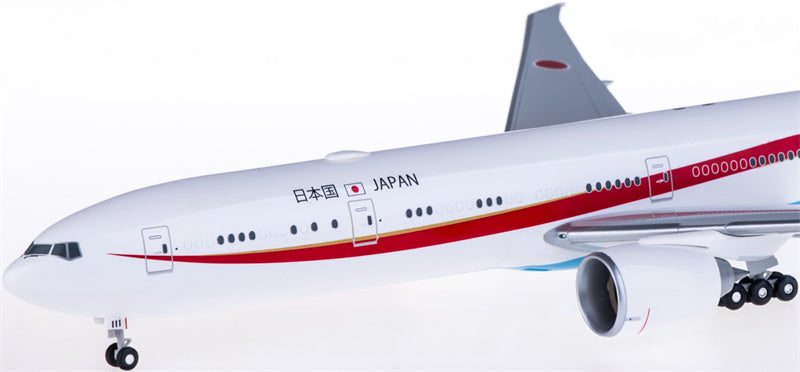 Hogan JASDF Boeing 777-300ER 80-1111 1:200 ABS Model view 1