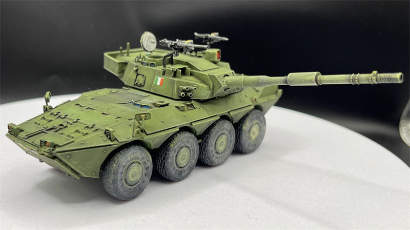AM Italian Centaur 120mm/L45 smoothbore wheeled tank 1:72 Tank Pre-built Model