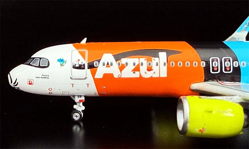 Phoenix 1:400 Azul A320neo PR-YSR DIECAST Model