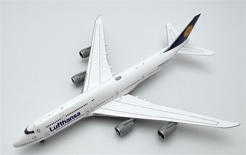 YY Wings Lufthansa Airlines Boeing 747-8 D-ABYD 1:400 Diecast Model view 1