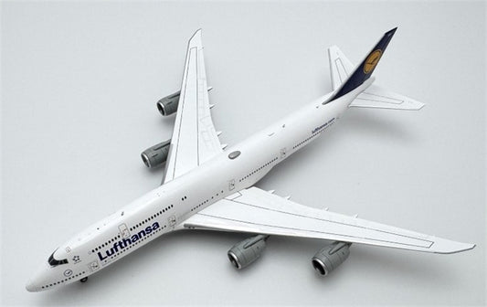 YY Wings Lufthansa Airlines Boeing 747-8 D-ABYD 1:400 Diecast Model view 1