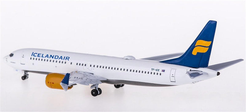 AeroClassics Icelandair Boeing 737 MAX 8 TF-ICE 1:400 Diecast Model view 3