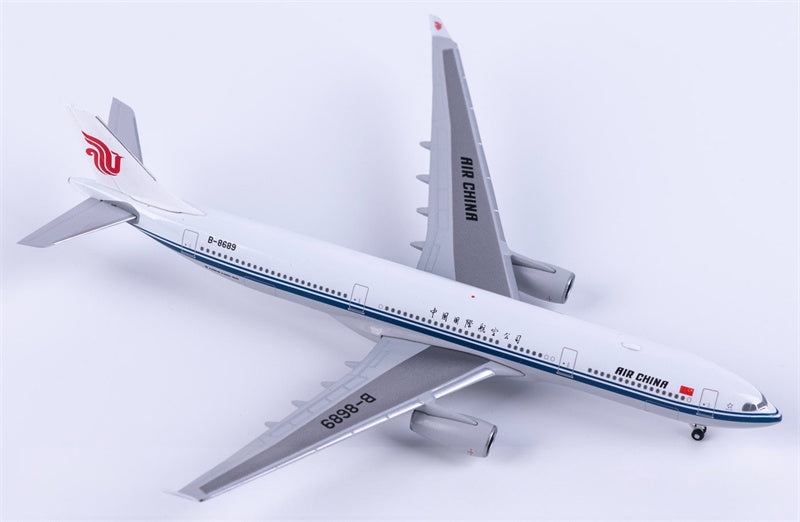 Herpa Air China Airbus A330-300 B-8689 1:500 Diecast Model view 3