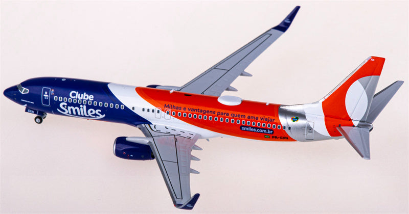 NG Models GOL Boeing 737-800 PR-GXN 1:400 Diecast Model view 4