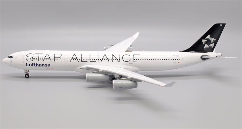 JC Wings 1:200 Lufthansa Airbus A340-300 D-AIGV Diecast Model view 5