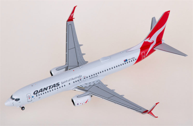 NG Models Qantas Boeing 737-800 VH-VZU 1:400 Diecast Model view 3