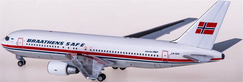 AeroClassics Braathens Safe Boeing 767-200 LN-SUV 1:400 Diecast Model view 2