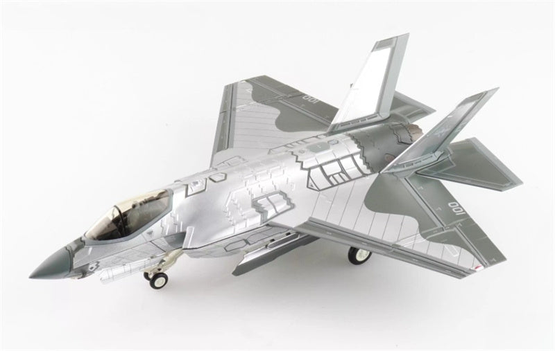 HOBBY MASTER F-35C Mirror Coating XE-100/168733 US Navy August 2022 1:72 Airplane Pre-built Model