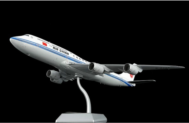 SQ Wings 1:200 Air China B747-8I B-2487 Standard Edition DIECAST Model