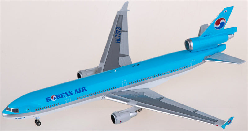 Phoenix Korean Air McDonnell Douglas MD-11 HL7373 1:400 Diecast Model view 2