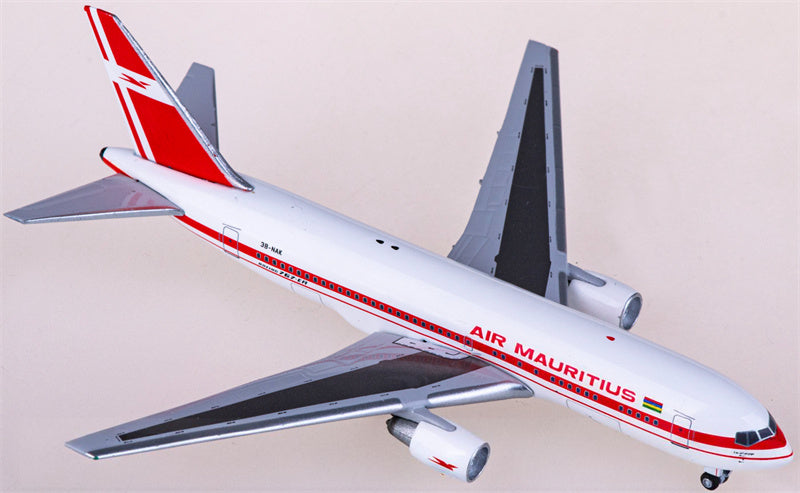 AeroClassics Air Mauritius Boeing 767-200 3B-NAK 1:400 Diecast Model view 1