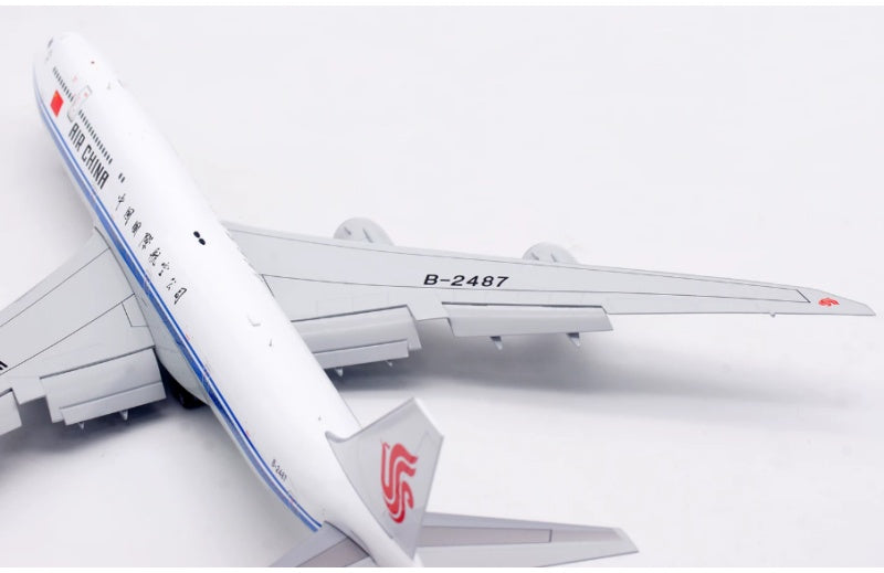 SQ Wings 1:200 Air China B747-8I B-2487 Flaps down DIECAST Model