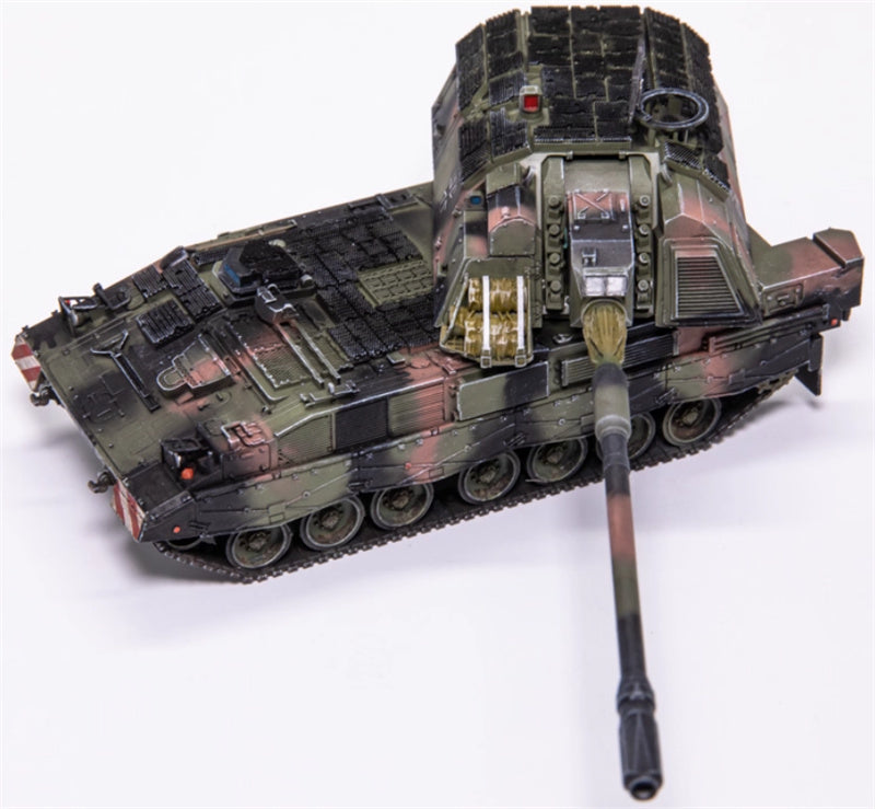 AM German PZH2000 self-propelled howitzer NATO tricolor 1:72 Tank Pre-built Model