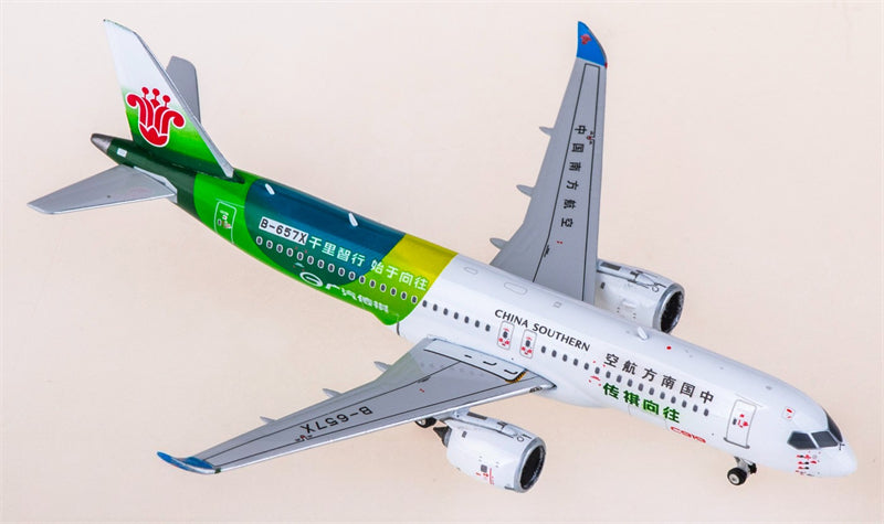 Phoenix 1:400 China Southern Comac C919 B-657X Diecast Model view 4